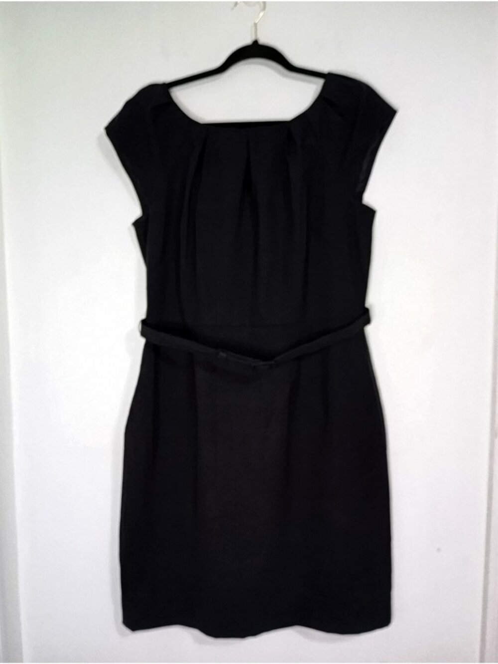 Banana Republic Dress Black 95% Wool Belted Cap Sleeve Size 12 Formal Office
